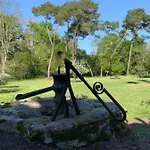 Les Volets Violets Bed & Breakfast