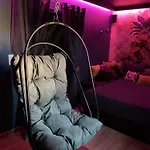 Les Volets Violets Bed and Breakfast 3*