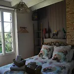 Bed and Breakfast Les Volets Violets 3*