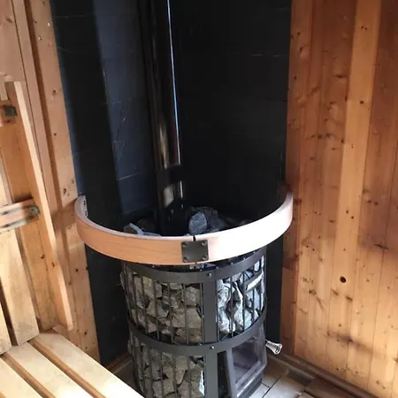 Les Volets Violets Salles (Gironde)