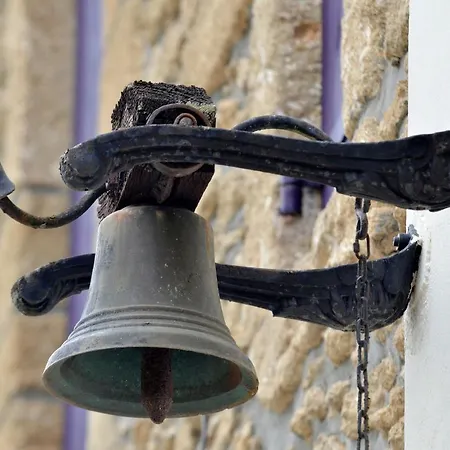 Les Volets Violets Salles (Gironde)