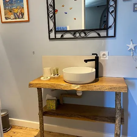 Les Volets Violets 3* Salles (Gironde)