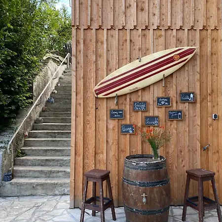 Les Volets Violets Salles (Gironde)