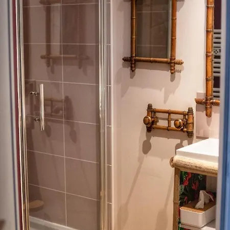 Les Volets Violets Bed & Breakfast Salles (Gironde)