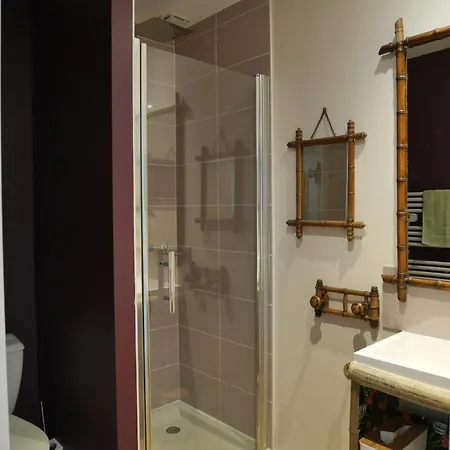 Les Volets Violets Bed & Breakfast Salles (Gironde)