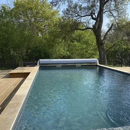 Les Volets Violets 3*