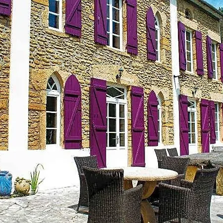 Les Volets Violets 3*