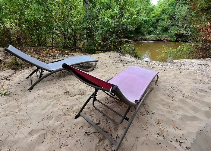 Les Volets Violets 3* Salles (Gironde)