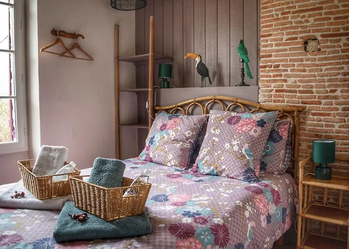 B&B Les Volets Violets 살레