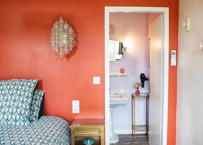 Les Volets Violets 3* Salles (Gironde)