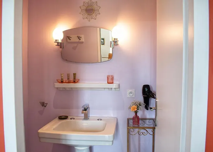 Bed & Breakfast Les Volets Violets 3*