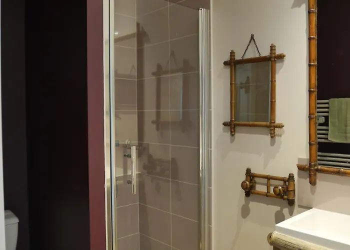 Les Volets Violets Bed & Breakfast Salles (Gironde)